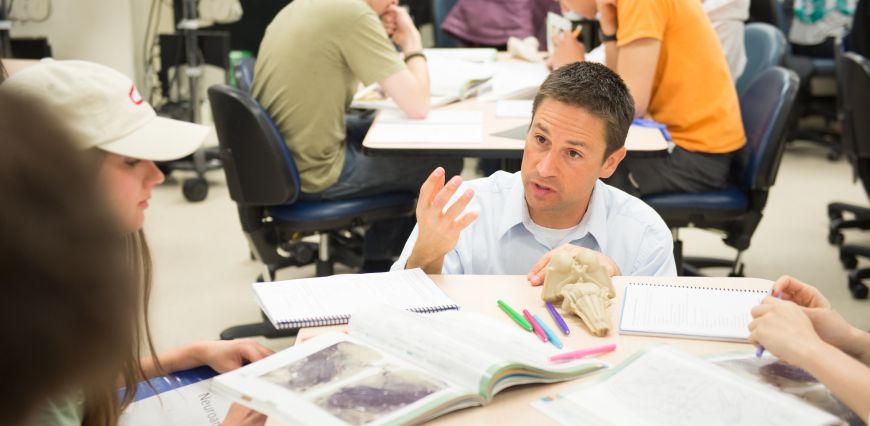 Colorado State University Biomedical Sciences assistant professor Tod Clapp works with students in his BMS 345 Functional Neuroanatomy class, March 22, 2016.