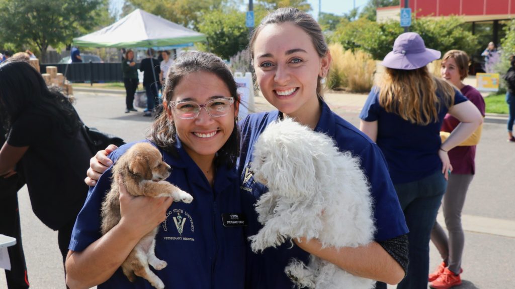 Students with pets at free Denver animal clinic