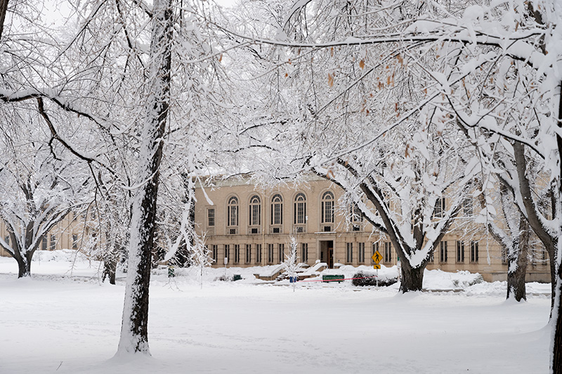 A heavy spring snow blankets campus, April 16, 2020
